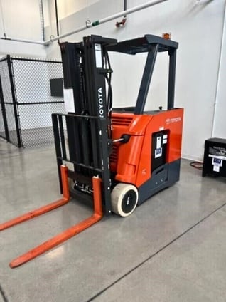 247_Toyota Electric Fork Lift Truck