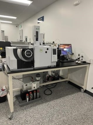 508_Shimadzu GCMS-TQ8050 System Gas Chromatograph Mass Spectrometer